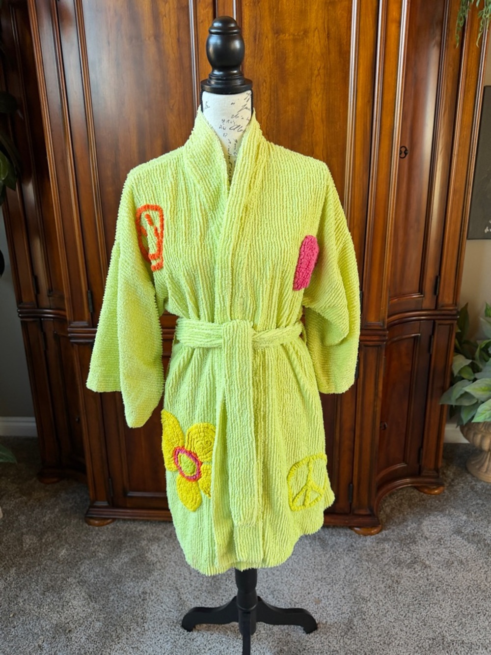 Canyon Group Chenille robe size S/P